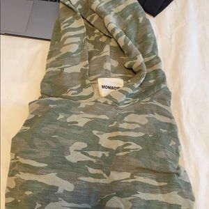 Monrow camo hoodie